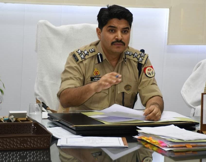 Ahead of the festivals, Meerut Range DIG Naithani tightens the rules regarding the sale and storage of firecrackers IMAGE CREDIT TO POLICE