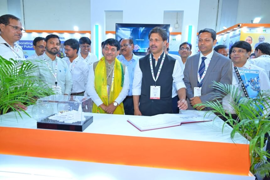 Temple theft gang confronts police; two criminals shot, three arrested IMAGE CREDIT TO POLICE