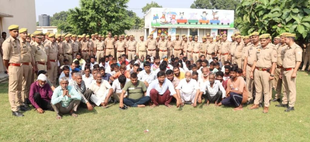 ऑपरेशन प्रहार के तहत मेरठ रेंज पुलिस की बड़ी कार्रवाई, 24 घंटे में 334 वारंटी दबोचे, 61 पर बीएनएसएस की धाराओं में कार्रवाई 2 WhatsApp Image 2025 10 05 at 7.31.37 PM