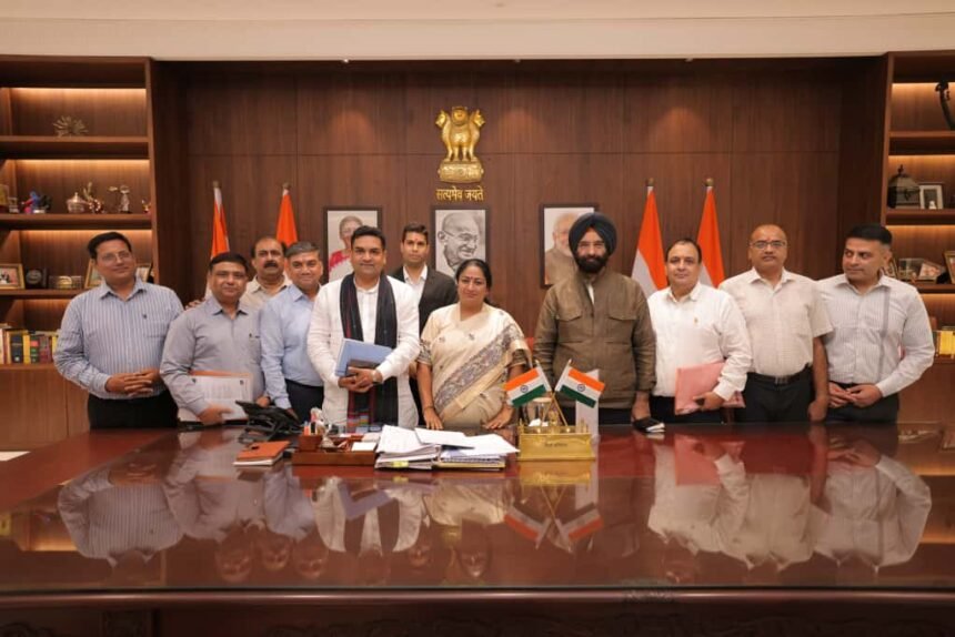 Under Atul Chokdayat's Leadership, Traders' Delegation Meets Delhi CM, Appeals for Strong Advocacy in Support of Firecrackers in Supreme Court IMAGE CREDIT TO Fire Works Organization