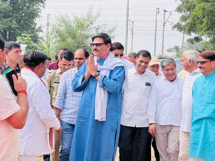 Thanks to the efforts of Jewar MLA Dhirendra Singh, the construction of the road from Mandi Shyam Nagar to Astoli Phatak has begun. This project brings a relief gift to the villagers IMAGE CREDIT TO REPORTER