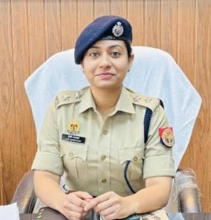 Along with her lover, wife masterminds husband's murder plot; 5 arrested IMAGE CREDIT TO POLICE