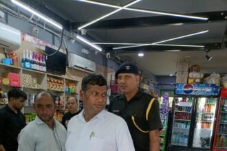 Greater Noida Authority's campaign against single-use plastic in Sector P-2: 20 kilograms of plastic seized IMAGE CREDIT TO AUTHORITY
