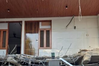 Major action by GDA in Rajendra Nagar: Bulldozer demolishes illegal constructions, demolition continues despite protests IMAGE CREDIT TO AUTHORITY