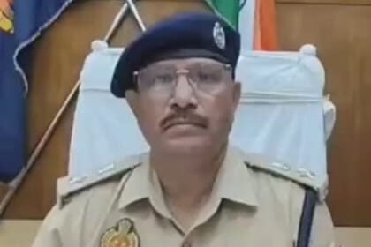 DCP Rural Surendranath Tiwari awarded commendation certificates to police personnel for their outstanding work IMAGE CREDIT TO POLICE
