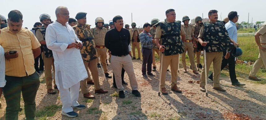 YEIDA Takes Major Action, Freed 300 Acres of Land from Encroachment, Bulldozers Demolish Illegal Colonies IMAGE CREDIT TO AUTHORITY