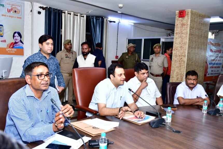 Diwali Decoration Competition: Municipal Commissioner Holds Meeting with Traders IMAGE CREDIT TO NAGAR NIGAM