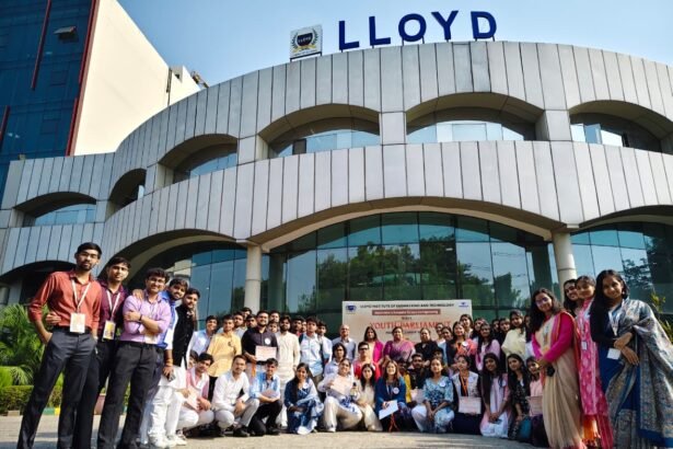The voice of democracy echoed at Lloyd Institute; students presented sharp and meaningful views in the Youth Parliament IMAGE CREDIT TO INSTITUTE