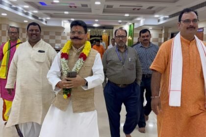 Two lakh Hindus converted every month: Gopal Rai’s claim raises serious questions IMAGE CREDIT TO Vishwa Hindu Raksha Parishad