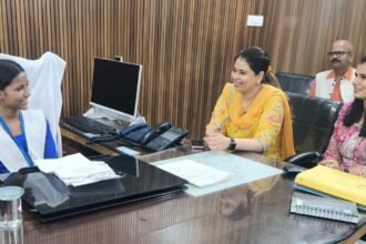 Riya Rani Becomes District Magistrate for a Day Under Mission Shakti Campaign, Says Her Dream is to Serve the Nation as an IAS Officer IMAGE CREDIT TO INFORMATION DEPARTMENT
