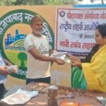 Municipal Corporation Makes Diyas from Cow Waste, Public Shows Enthusiastic Response IMAGE CREDIT TO NAGAR NIGAM