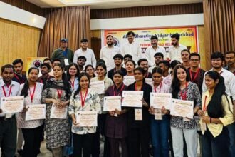 ABVP Greater Noida raised the voice of the youth with the grand event of the Prof. Yashwant Rao Kelkar Indian Youth Parliament IMAGE CREDIT TO REPORTER