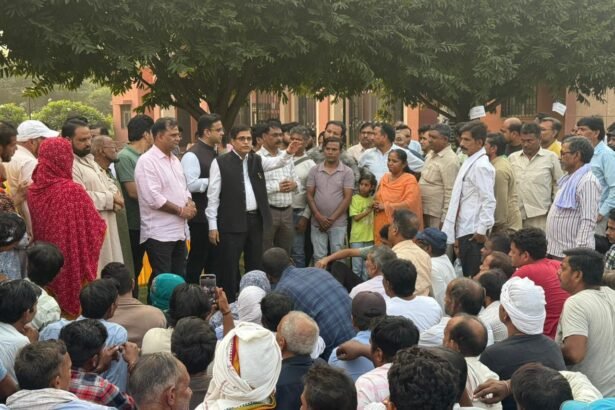 The Registrar celebrated Diwali with the cleanliness and horticulture staff, saying, "The beauty of Jamia is a result of your hard work." IMAGE CREDIT TO Jamia Islamia Campus