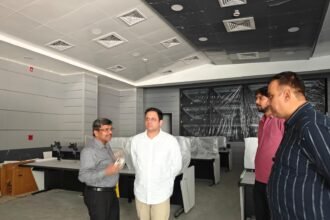 Integrated Traffic Management System: The Municipal Commissioner inspected the works, and traffic will be monitored through a 210-inch screen IMAGE CREDIT TO NAGAR NIGAM