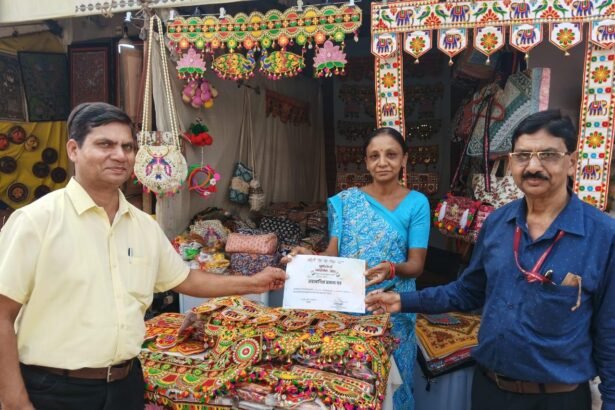 Confluence of Indigenous Self-Reliance: The grand closing of the UP Trade Show Swadeshi Mela 2025 at Noida Haat IMAGE CREDIT TO INFORMATION DEPARTMENT