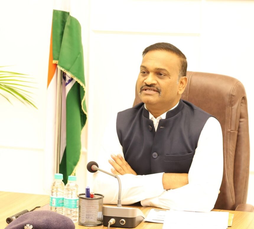 Regarding the Chhath festival, the Police Commissioner held a crime meeting and also inspected three police stations IMAGE CREDIT TO POLICE