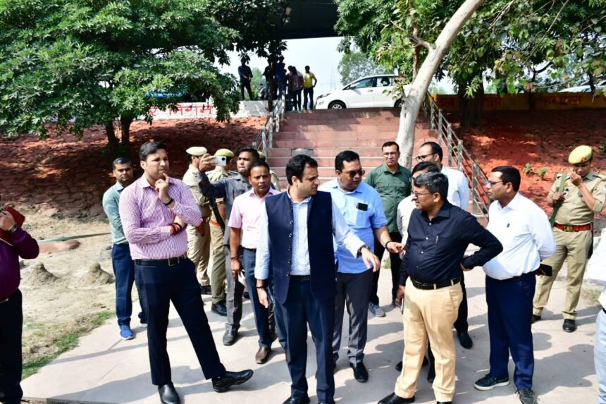 Hidden Chhath Ghat: DM inspected the preparations along with the Municipal Commissioner; a laser show will also be organized IMAGE CREDIT TO NAGAR NIGAM