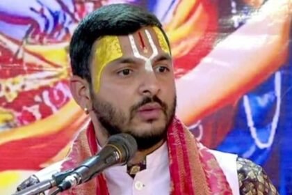 On the second day of the Shrimad Bhagwat Katha Gyan Mahayagya, there was a divine flow of devotion, knowledge, and renunciation IMAGE CREDIT TO Krishna Maharaj