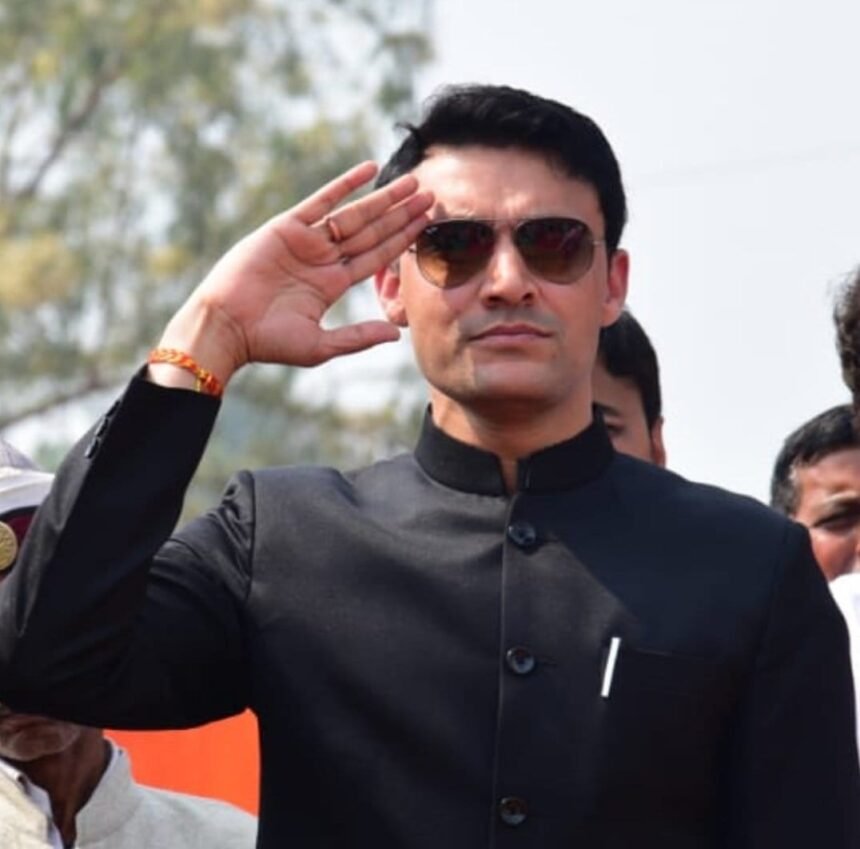 Nand Kishore Kalaal becomes the new Vice Chairman of Ghaziabad Development Authority, Atul Vats's transparent working style is an example. PHOTO BY Nand Kishore Kalaal