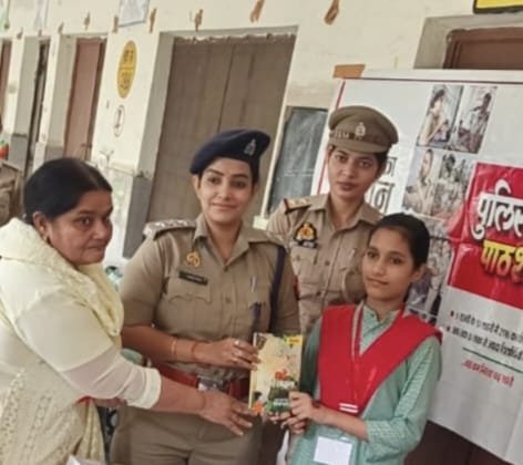 गाजियाबाद पुलिस ने 3 नए कानून के बारे में कार्यक्रम का आयोजन कर दी जानकारी 2 WhatsApp Image 2025 10 30 at 8.13.15 PM