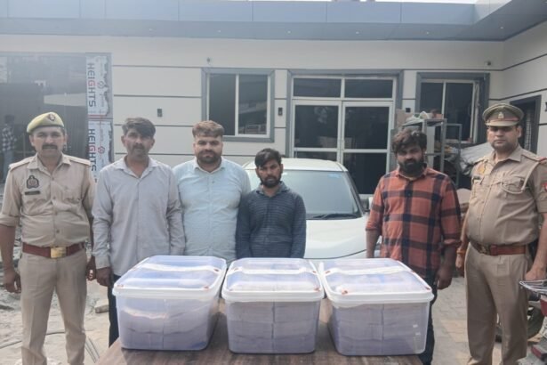Shalimar Garden police arrested four accused in possession of crores of old currency notes IMAGE CREDIT TO POLICE