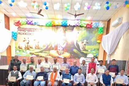 The new executive committee of Shri Sanatan Dharma Sabha took the oath of office; Rohit Garg became the president, and Ashok Chharia was elected unopposed as the secretary IMAGE CREDIT TO Sanatan Dharma Sabha