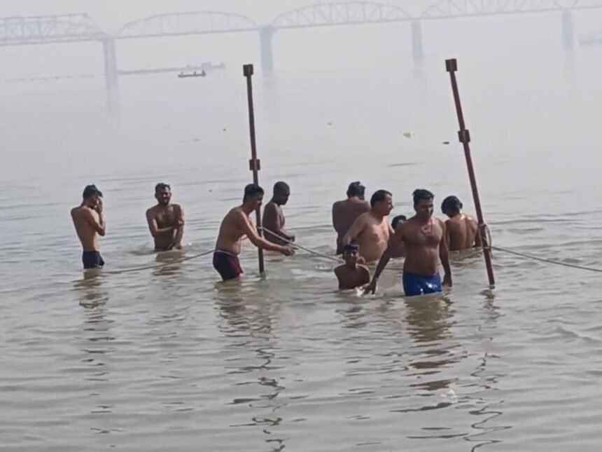 On Kartik Purnima, a flood of devotion; thousands took a holy dip at the Sangam ghats IMAGE CREDIT TO REPORTER
