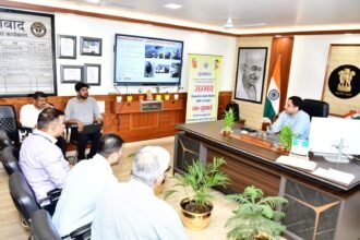 Integrated Traffic Management System: Traffic signals installed at 41 intersections; the team gave a presentation to the Municipal Commissioner IMAGE CREDIT TO NAGAR NIGAM