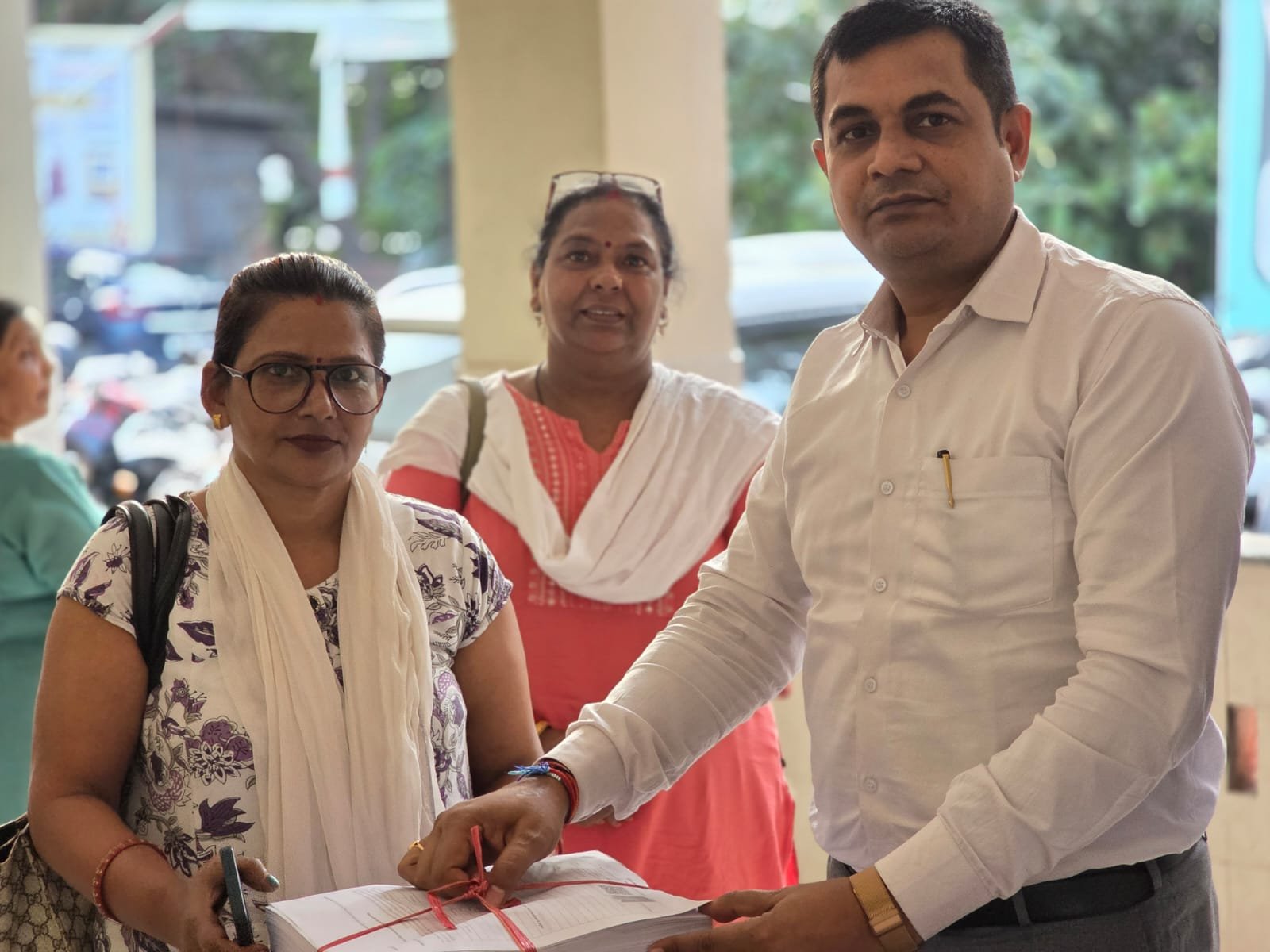 City Magistrate Dr. Santosh Upadhyay Hands Over Counting Forms to BLO IMAGE CREDIT TO INFORMATION DEPARTMENT