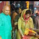 Devotees thronged the Ganga Aarti at Brajghat, where Meerut MP and actor Arun Govil, along with Lekha Govil, performed the lamp-lighting ceremony and worship IMAGE CREDIT TO REPORTER