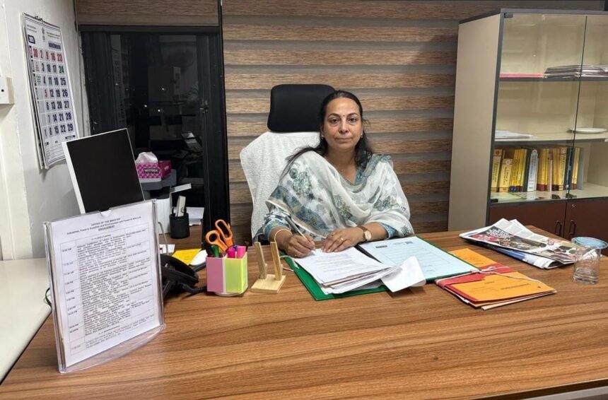 Meena Tyagi from Hapur appointed as OSD to the Cabinet Minister; atmosphere of celebration in Asauda IMAGE CREDIT TO MEENA TYAGI