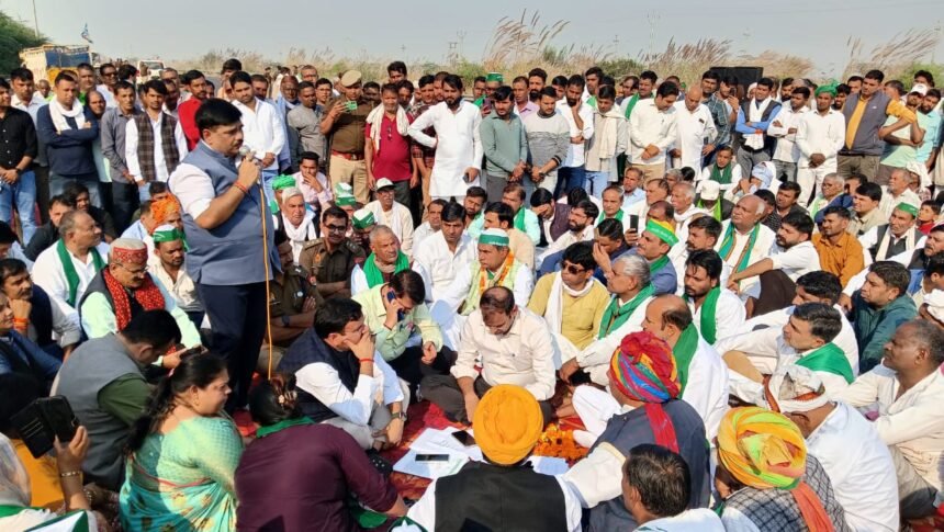Grand council echoed in Raunija over farmers' 11-point demands; more than 20 organizations expressed support IMAGE CREDIT TO KISAN UNION