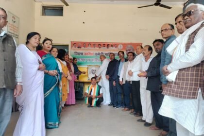 On Chacha Nehru’s birth anniversary, Congress workers reiterated their commitment to an inclusive India IMAGE CREDIT TO DISTRICT CONGRESS