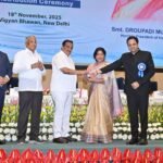 Ghaziabad Municipal Corporation shines once again; the Mayor and Municipal Commissioner have been honored IMAGE CREDIT TO NAGAR NIGAM