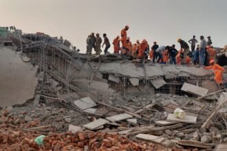 Lintel of a three-storey under-construction building collapsed; 1 laborer dead, 10 injured IMAGE CREDIT TO REPORTER