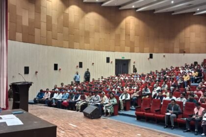 Strict stance on voter list revision: District Magistrate conducted an in-depth review at night, issued strict orders for action against negligent staff IMAGE CREDIT TO INFORMATION DEPARTMENT