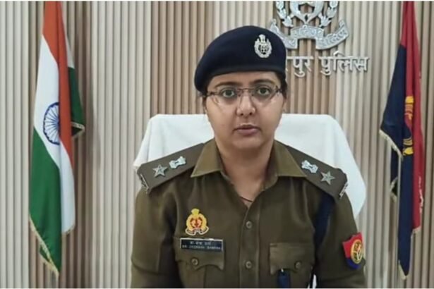 SP Diksha Sharma interacted with recruit constables and conducted a thorough inspection of the RTC room and training facilities IMAGE CREDIT TO POLICE
