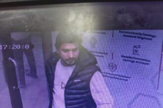 Hapur: Man swapped a woman’s ATM card and stole ₹50,000 from her account; the accused was captured on CCTV IMAGE CREDIT TO POLICE