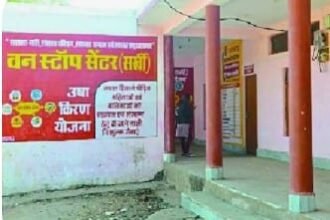 A helpless teenage girl was found on the road; she refused to go with her father and accused her stepmother of making her do labor IMAGE CREDIT TO REPORTER