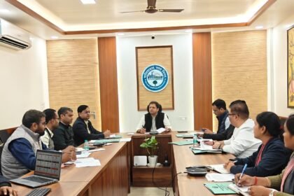 The Municipal Commissioner reviewed the ongoing works of the Waterworks Department IMAGE CREDIT TO NAGAR NIGAM