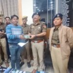 Ghaziabad Rural Zone police recovered mobile phones worth crores and returned them to their owners IMAGE CREDIT TO POLICE