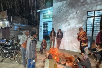 Ghaziabad Municipal Corporation is arranging bonfires for the homeless IMAGE CREDIT TO NAGAR NIGAM