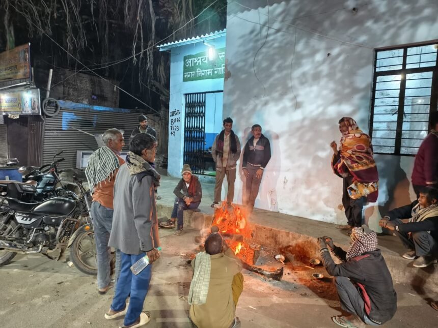 Ghaziabad Municipal Corporation is arranging bonfires for the homeless IMAGE CREDIT TO NAGAR NIGAM