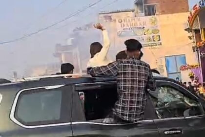 Dangerous stunt orgy in the middle of the road, traffic police crackdown on viral video, fine of 31 thousand rupees IMAGE CREDIR TO REPORTER