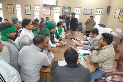 Sampoorna Samadhan Diwas was organized in all three tehsils of Ghaziabad IMAGE CREDIT TO INFORMATION DEPARTMENT