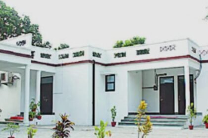 Court strict on pending compensation, administrative stir created due to order to attach District Magistrate's residence IMAGE CREDIT TO REPORTER