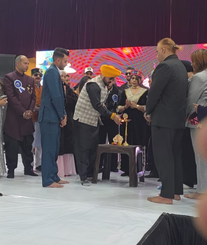 Acharya Bakshish Singh Bawa became the guide of little talents in Palampur, gave the message of confidence and values to the children IMAGE CREDIT TO बावा