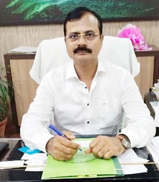 Ghaziabad Development Authority Secretary Rajesh Kumar Singh was made Chief Development Officer Deoria: District-wise development gets a new direction due to administrative reshuffle IMAGE CREDIT TO प्राधिकरण सचिव प्रोफाइल