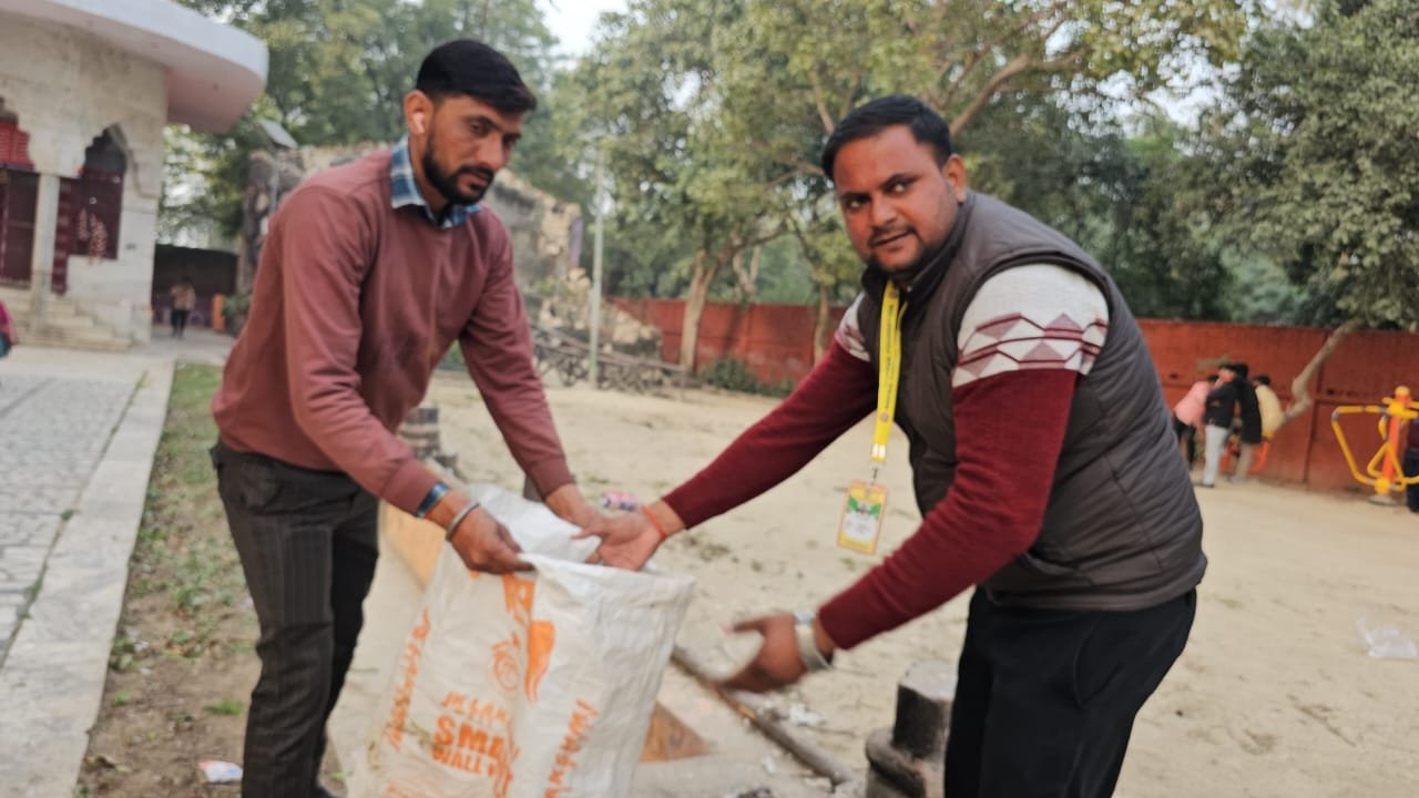 Innovative effort to conserve puja material in Jewar, strong message given of water cleanliness IMAGE CREDIT TO फाउंडेशन