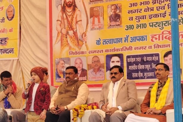 Organization of reverence and honor on the birth anniversary of Mahamana Malviya and Prime Minister Vajpayee IMAGE CREDIT TO REPORTER